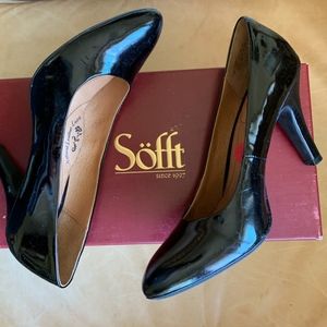 SOFFT Black Patent Leather Pumps